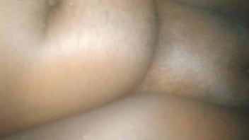 Negão fodendo bucetinha