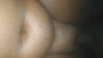 Negão fodendo bucetinha