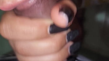 Tenía ganas de limpiar pero tengo más ganas de que me follen