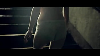 『屍城』 hd jessica c 穿著內衣性感演出 激突畫面賞心悅目