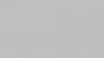 Sucking the cock of the webcam studio monitor