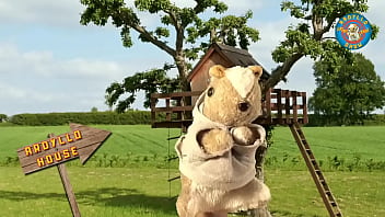 Un peluche quiere sobresalir con su talento Un peluche quiere sobresalir con su talento