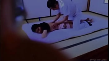 Um marido que convenceu sua esposa séria pt br