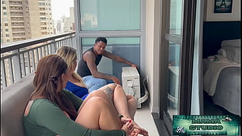 Mama studio em milfs taradas fodendo com técnico bbc da manutenção grátis