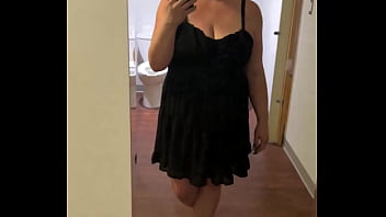 My youngest cousin is getting married in oct we had a little party so i wore one of my fav dresses and did some light ma