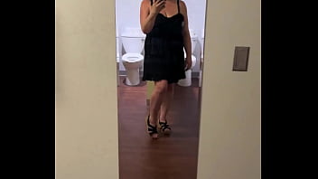 My youngest cousin is getting married in oct we had a little party so i wore one of my fav dresses and did some light ma