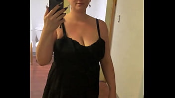 My youngest cousin is getting married in oct we had a little party so i wore one of my fav dresses and did some light ma