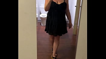 My youngest cousin is getting married in oct we had a little party so i wore one of my fav dresses and did some light ma