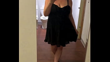 My youngest cousin is getting married in oct we had a little party so i wore one of my fav dresses and did some light ma