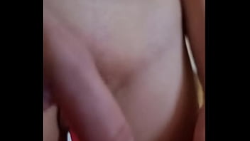 Le regale un dildo alfinal lo comparamos con mi polla