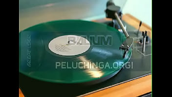 Peluchinga kakeando una vez más