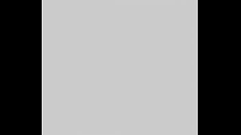 Con pollerita de cuero