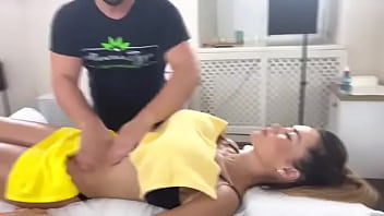Girl Fucked In The Massage thumbnail