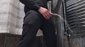 Arriva Con Una Sborrata Esplosiva In Abito Elegante Cazzo Enorme Italiano Ti Vengo In Bocca Dopo Che Mi Hai Fatto Un Pompino thumbnail