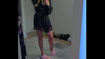 Regarde moi me changer