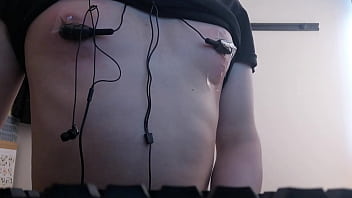 ちくおなしながらシコシコきもちいい