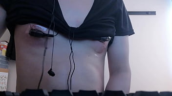 ちくおなしながらシコシコきもちいい