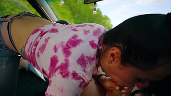 Black lynn loves to suck fat cocks in her car