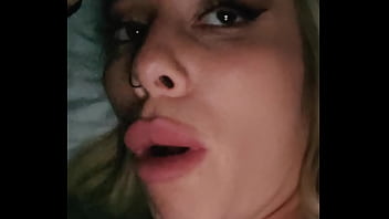 Hello la team nouvel épisode invitée à un repas chez des amis j'