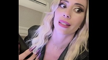 Hello la team nouvel épisode invitée à un repas chez des amis j'