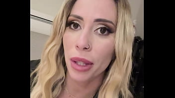 Hello la team nouvel épisode invitée à un repas chez des amis j'