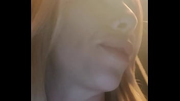 Hello la team nouvel épisode invitée à un repas chez des amis j'