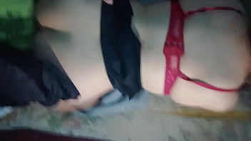 Me la mama frente a la camara web nos tocamos y tenemos sexo de misionero y perrito