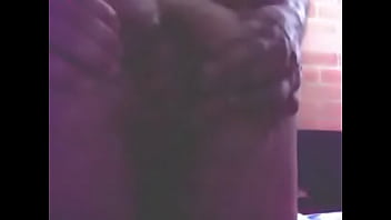 Moviendo Un Poco Mi Colita Caliente thumbnail