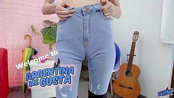Amazing cameltoe perfect butt great boobs superb thigh gap tight jeans