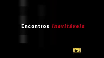 Safada trai marido no banheiro de bar