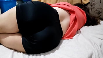 La vecina le encanta que la grabe