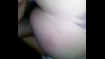 Le meto verga y consolador