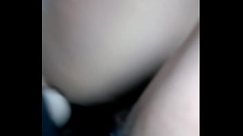 Le meto verga y consolador