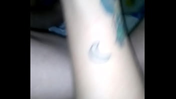 Le meto verga y consolador