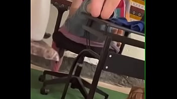 Playing with my cousin in law kinkydannyxxx during his class now streaming on & justforfans link below