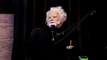 Morena com os lindos peitos de fora se exibindo fala que é mais seletiva não faz sexo anal e a sentada em um gordinho alice vasconcelos watch sheer red