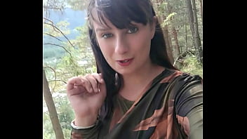 La lingerie sous la tenue était sublime ça c'est un aperçu mais je charge