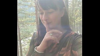 La lingerie sous la tenue était sublime ça c'est un aperçu mais je charge