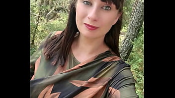 La lingerie sous la tenue était sublime ça c'est un aperçu mais je charge