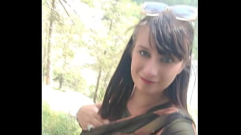 La lingerie sous la tenue était sublime ça c'est un aperçu mais je charge