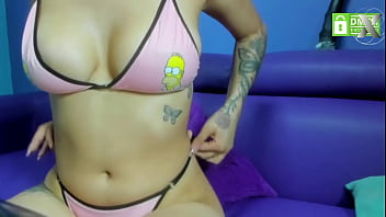 She knows she's hot and she masturbates in close up