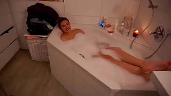 Katharina damm bath time