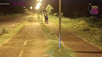 Rola grande pra foder a esposa do corninho esposa diz que gosta de rola grossa na buceta