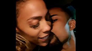 Amigos finger ser uber e fodem a passageira