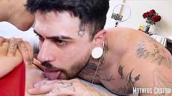 Minha vizinha de 18 anos já é uma safada rabuda que gosta de ser fodida por mim em segredo