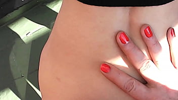 Outdoor milf pissing