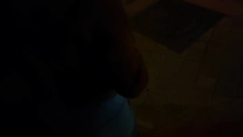 Penetracion anal y vaginal con verduras orgasmo enorme con squirt en la cocina