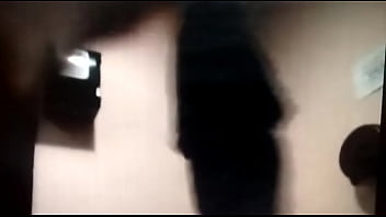 Amiguita en el baño