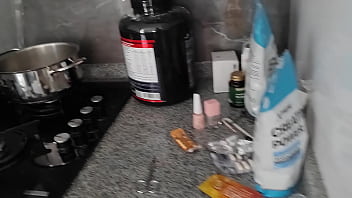 The courier didn't have any change i fuck her in ass