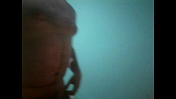 Minina sale su party hard en la terraza